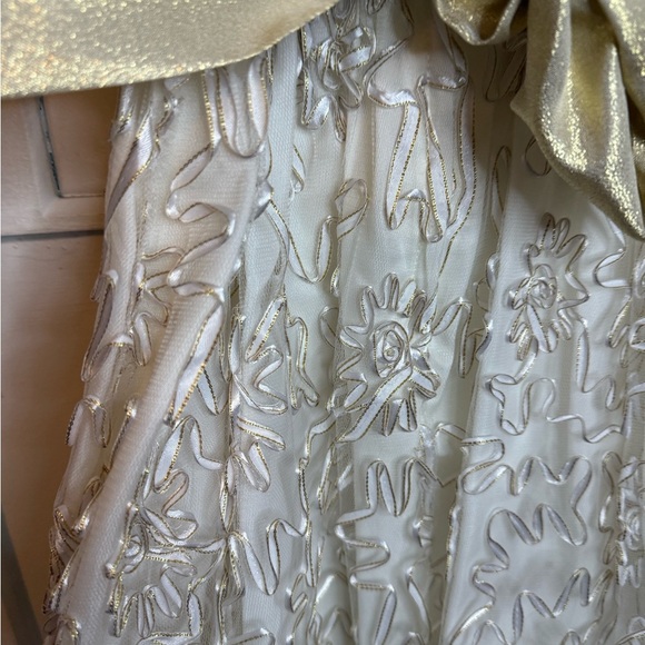 Iris & Ivy Gold Floral Bubble Hem Formal Dress - Picture 5 of 5